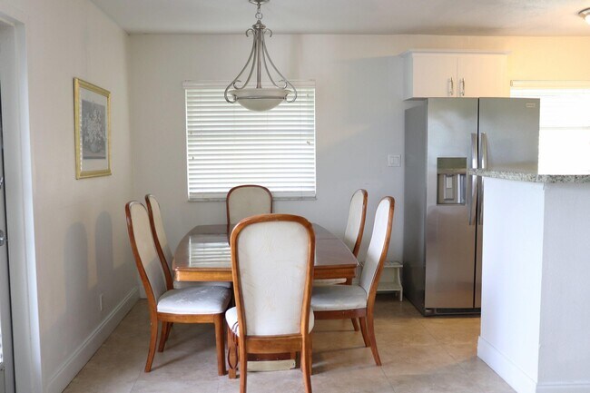 1 Valencia A in Delray Beach, FL - Building Photo - Building Photo