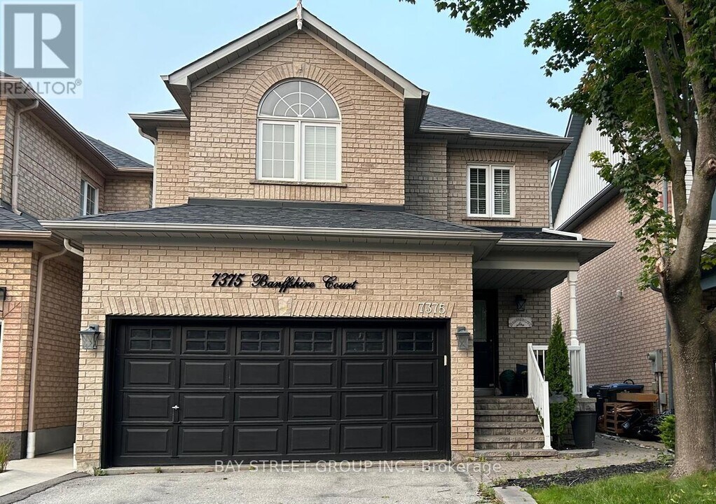 7375 Banffshire Ct in Mississauga, ON - Building Photo