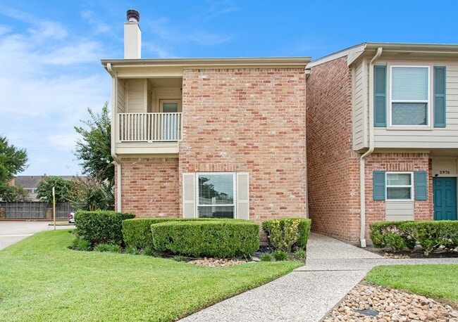 property at 5978 Woodway Place Ct