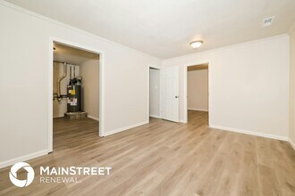 8612 Royal Oaks Dr in Knoxville, TN - Building Photo - Building Photo