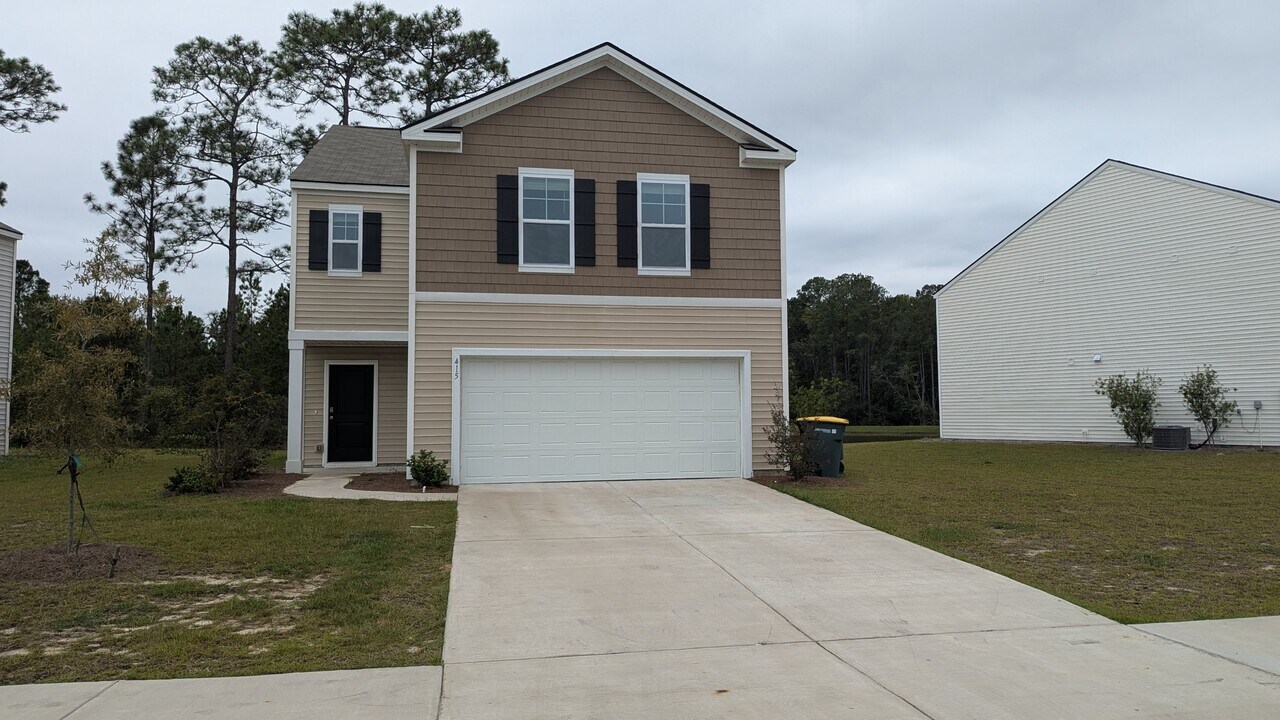 415 Coconut Dr in Bloomingdale, GA - Building Photo