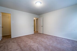 212 Autumn Berry Ln in Brookshire, TX - Foto de edificio - Building Photo