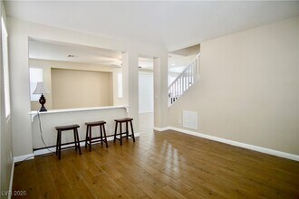 10749 Turquoise Valley Dr in Las Vegas, NV - Building Photo - Building Photo