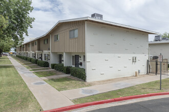 Bethany Crest Cooperative in Phoenix, AZ - Building Photo - Building Photo