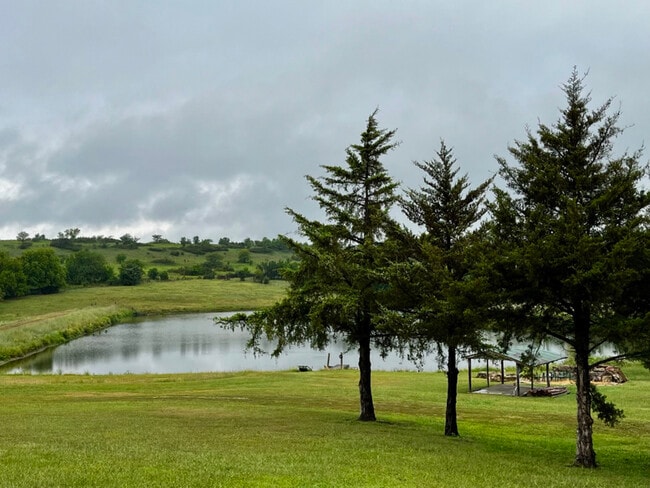 13325 Brush Creek Rd