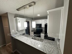 12013 W 58th Pl in Shawnee, KS - Building Photo - Building Photo