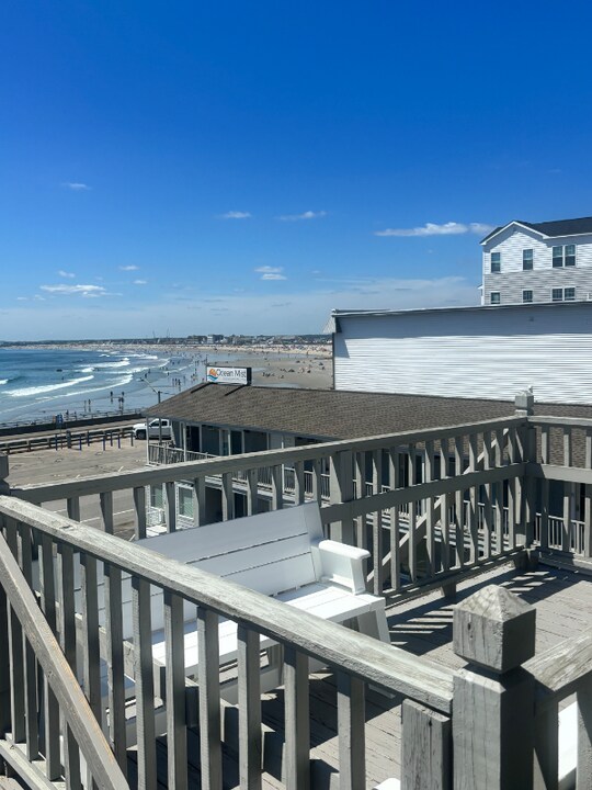 449 Ocean Blvd in Hampton, NH - Building Photo