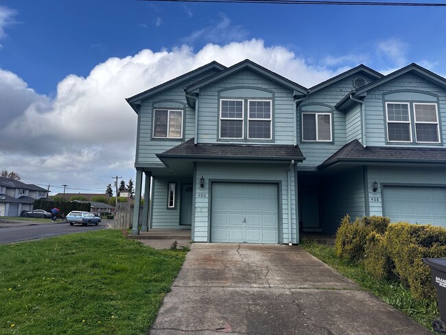 406-408 Madrona St E in Monmouth, OR - Foto de edificio - Building Photo