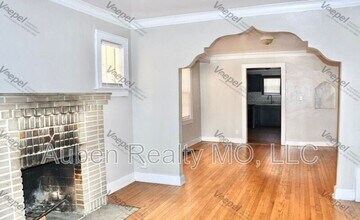 5345 Charlotte St in Kansas City, MO - Building Photo - Building Photo