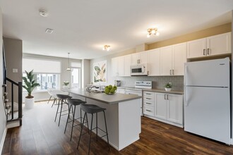 KoL Townhomes in Ottawa, ON - Building Photo - Building Photo