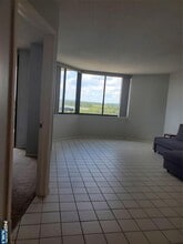 240 Harmon Cove Tower in Secaucus, NJ - Building Photo - Building Photo