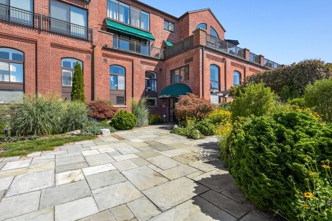 property at 17 Water St