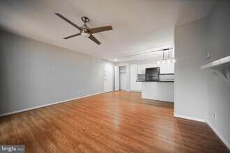 10106 Campus Way S in Largo, MD - Building Photo - Building Photo