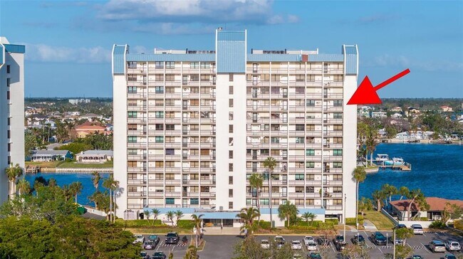 9415 Blind Pass Rd in St Pete Beach, FL - Building Photo - Building Photo