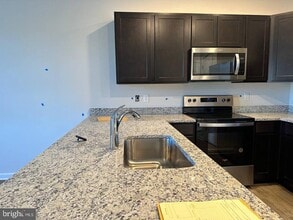 104 Baker Dr in Luray, VA - Foto de edificio - Building Photo