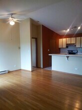 4316 W Shamrock Ln in McHenry, IL - Building Photo - Building Photo