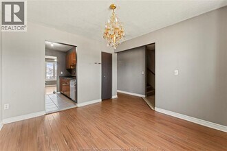 5513 Coronation Ave in Windsor, ON - Building Photo - Building Photo