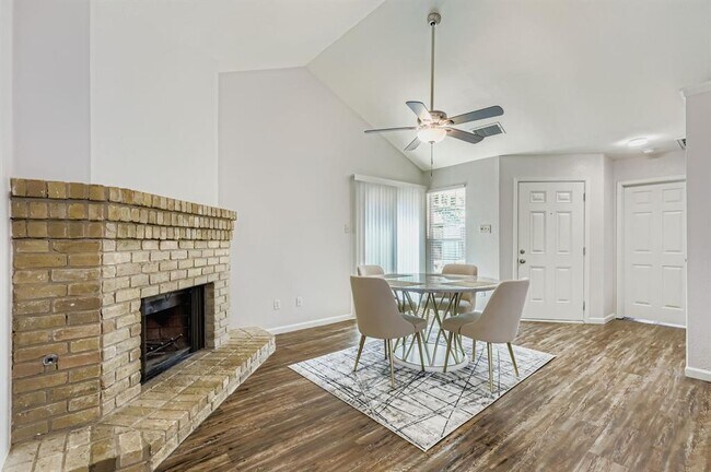 511 Greenlawn Blvd in Round Rock, TX - Building Photo - Building Photo