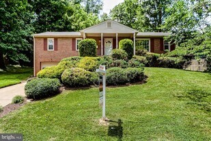 2816 N Yucatan St in Arlington, VA - Building Photo