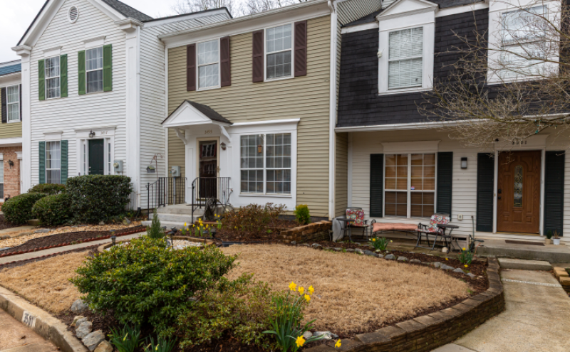 3499 Mt Vernon Cir in Doraville, GA - Building Photo