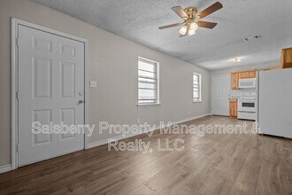 1213 NW 3rd Ave in Mineral Wells, TX - Building Photo - Building Photo