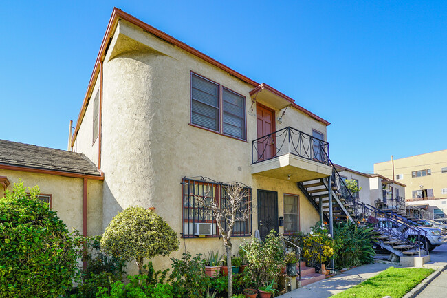 1917 Santa Ynez St in Los Angeles, CA - Building Photo - Building Photo