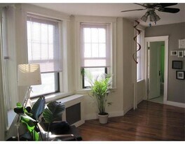 114 Riverway, Unit 3 in Boston, MA - Building Photo