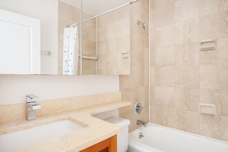 401 E 34th St in New York, NY - Building Photo - Building Photo
