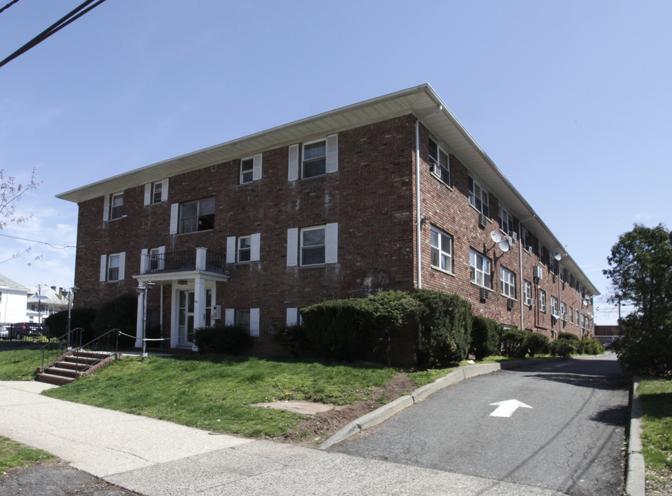 351 Union St in Elizabeth, NJ - Building Photo