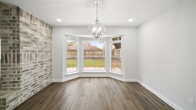 2121 Aberdeen Dr in League City, TX - Building Photo - Building Photo