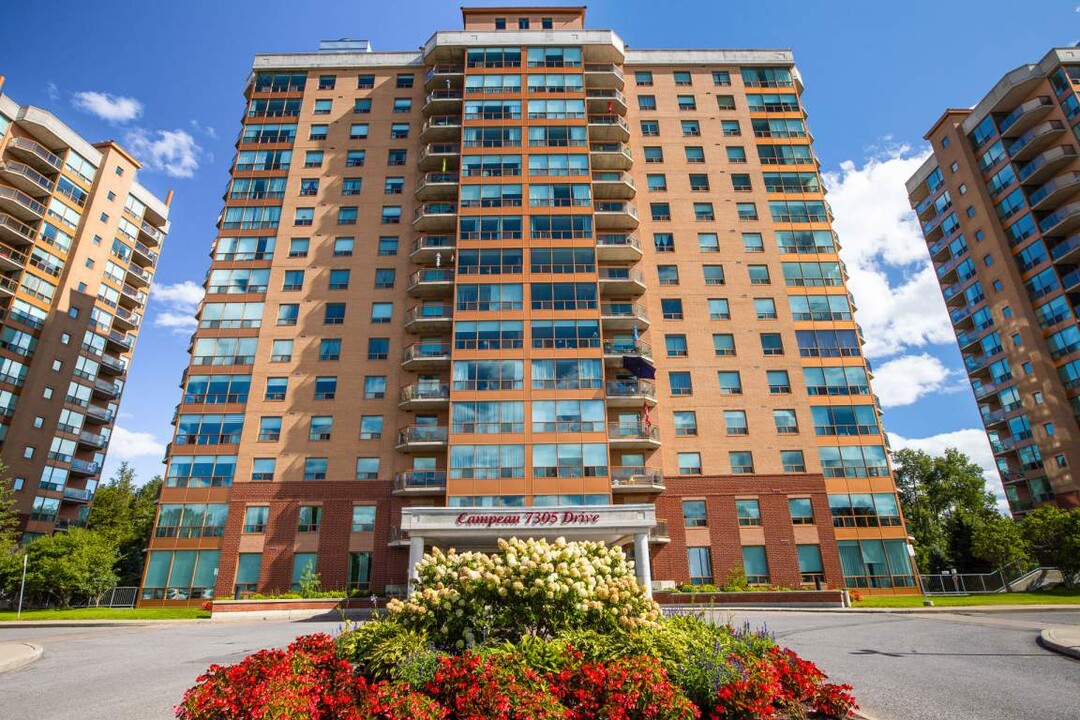 Park Ridge Place I-III in Ottawa, ON - Building Photo