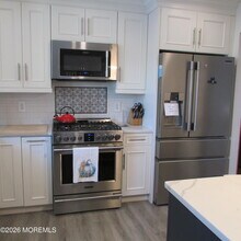 31 Pine St in Keyport, NJ - Building Photo - Building Photo