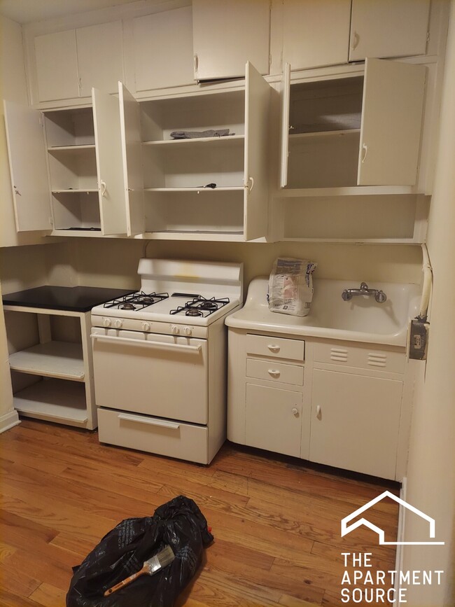 property at 4409 N Wolcott Ave