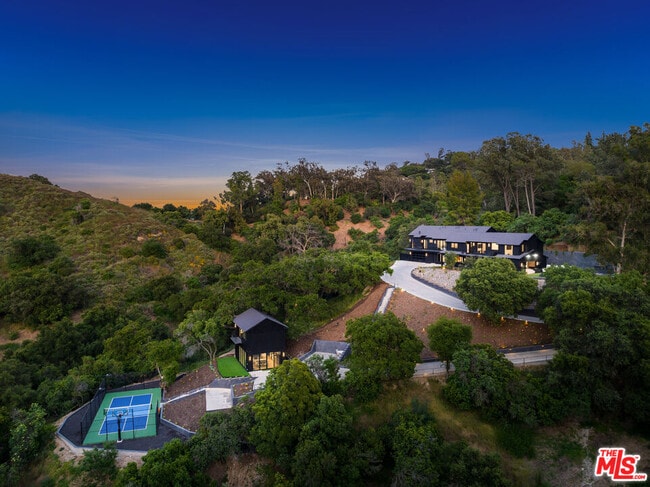 property at 3140 Coldwater Canyon Ave