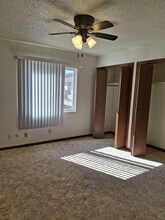 1304 Galeta Ave, Unit B in Norfolk, NE - Building Photo - Building Photo