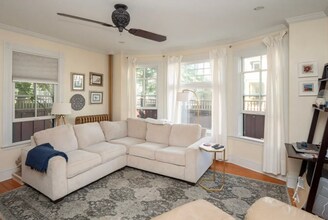 17 Lincoln St in Newport, RI - Foto de edificio - Building Photo