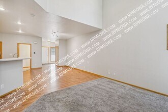 513 E 4th St in Huxley, IA - Building Photo - Building Photo