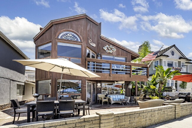 805 North Bay Front in Newport Beach, CA - Building Photo - Building Photo