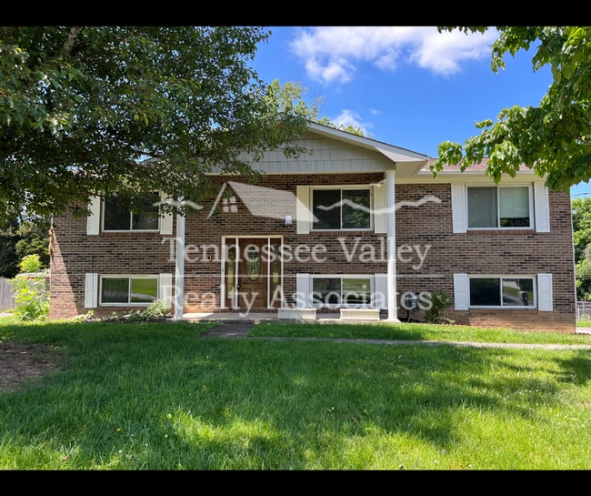 property at 7629 Crestland Rd