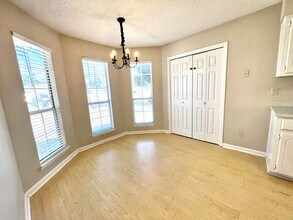 126 Meadowbrook Ct in Niceville, FL - Building Photo - Building Photo