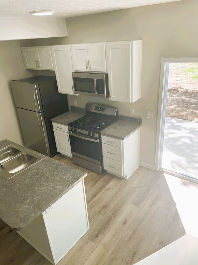 2051 Dowd St in Muskegon, MI - Building Photo - Building Photo