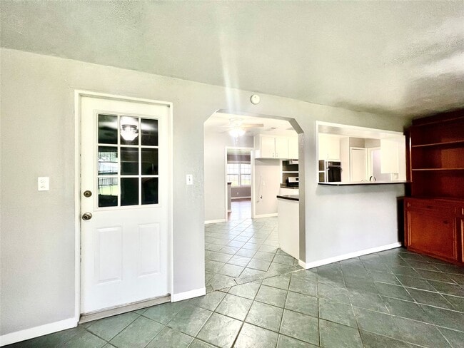 1925 14th Ave N in Texas City, TX - Building Photo - Building Photo