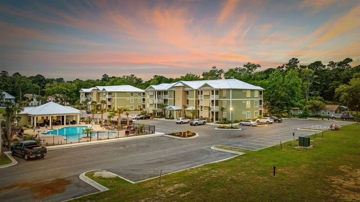 81 Delray Dr in Murrells Inlet, SC - Foto de edificio