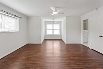 4414 Belle Glade Dr in Houston, TX - Foto de edificio - Building Photo