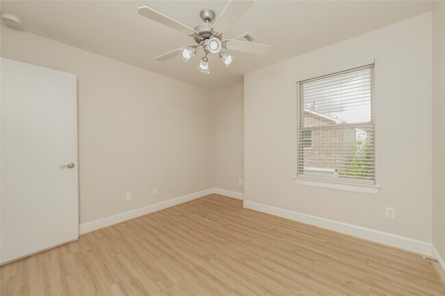 3718 Main Aspen Dr in Houston, TX - Foto de edificio - Building Photo