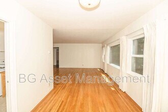 846 York St in Oakland, CA - Building Photo - Building Photo