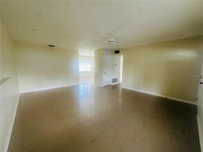 7714 W Hiawatha St in Tampa, FL - Building Photo - Building Photo