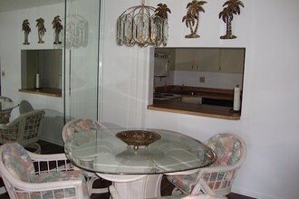 2699 Pine Ridge Way E in Palm Harbor, FL - Foto de edificio - Building Photo