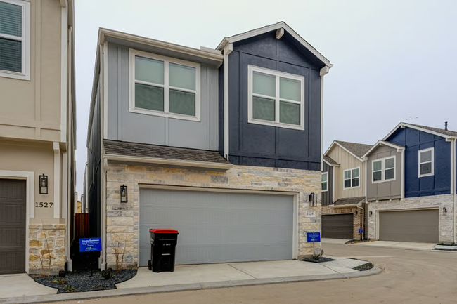 property at 1529 Beach Oak Dr
