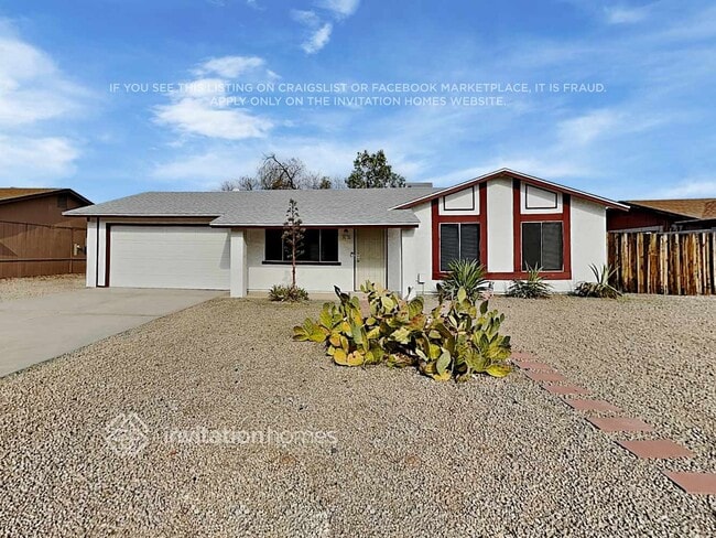 property at 8638 W Lawrence Ln